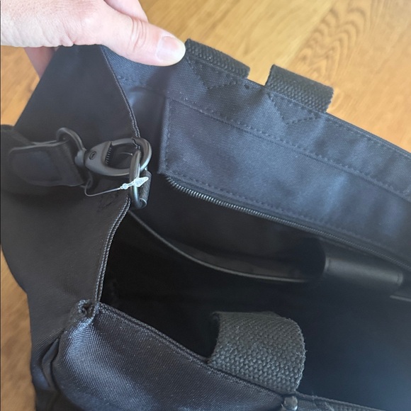 🆕 BEIS Black East to West Tote - Picture 7 of 7